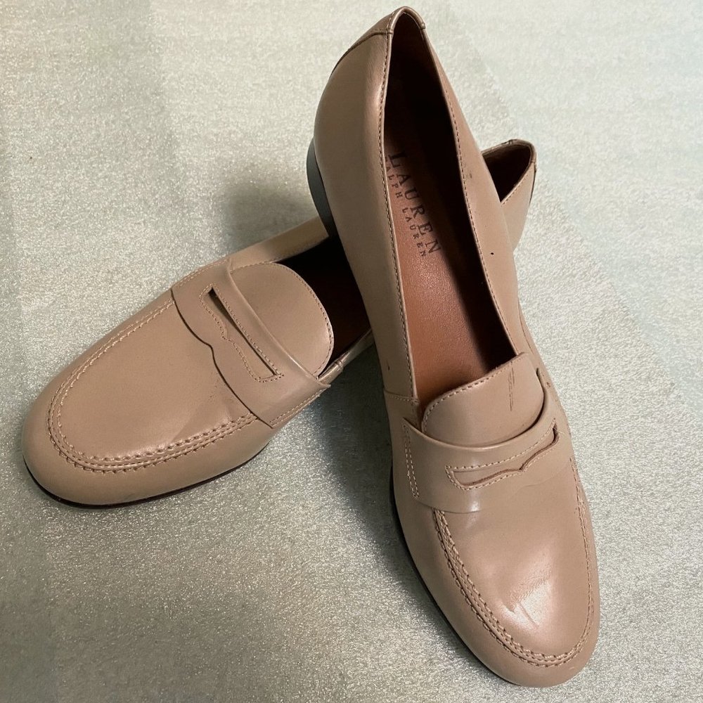 Dark Beige / Tan Ralph Lauren Loafers Size 8.5B